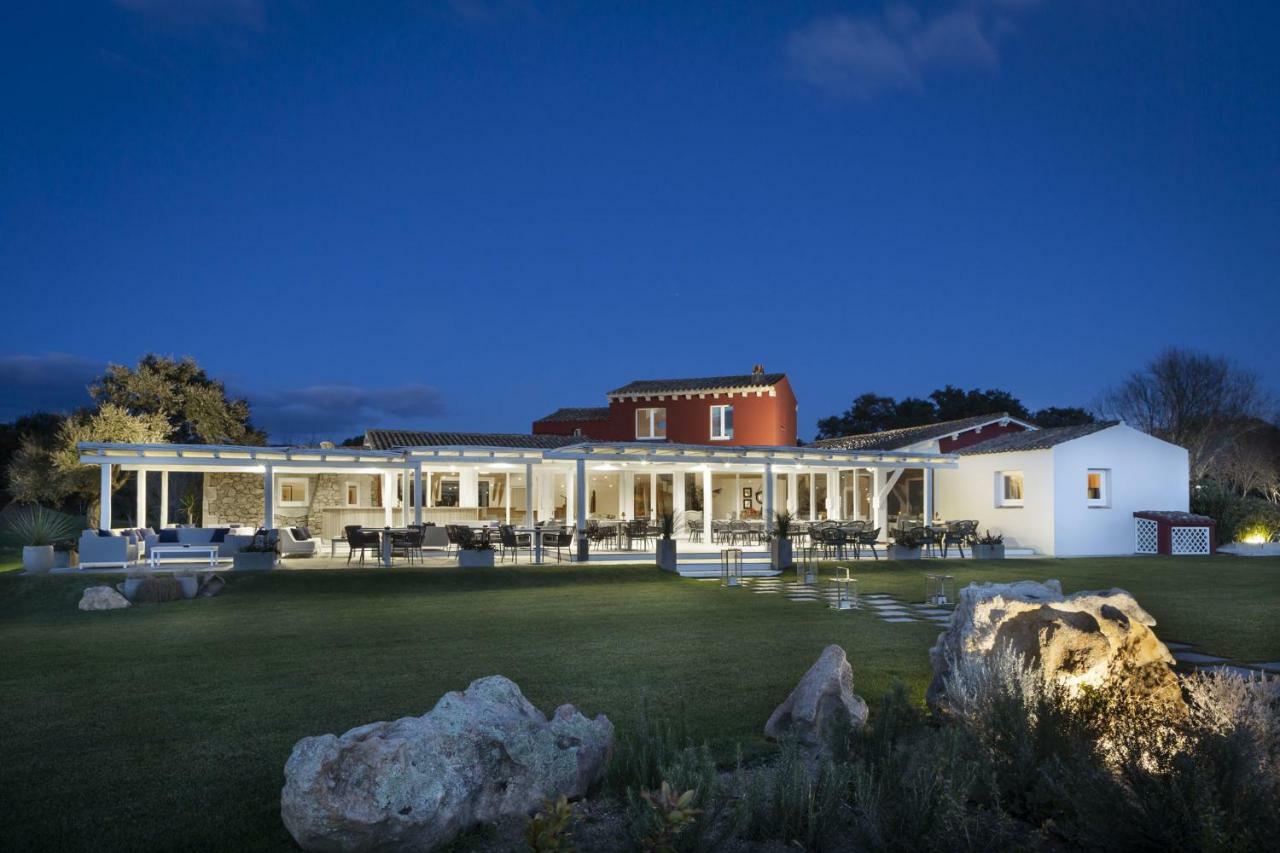 Li Neuli Country Club San Pantaleo Exterior foto