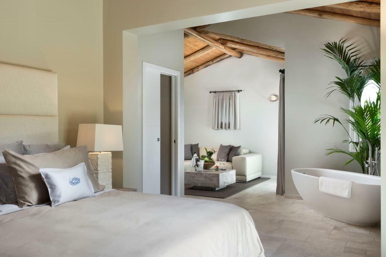 Li Neuli Country Club San Pantaleo Exterior foto