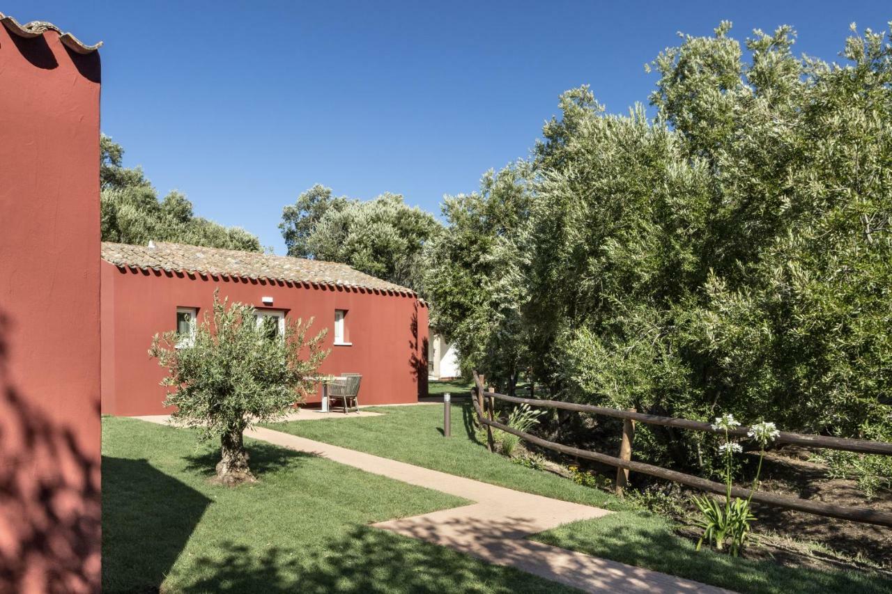 Li Neuli Country Club San Pantaleo Exterior foto